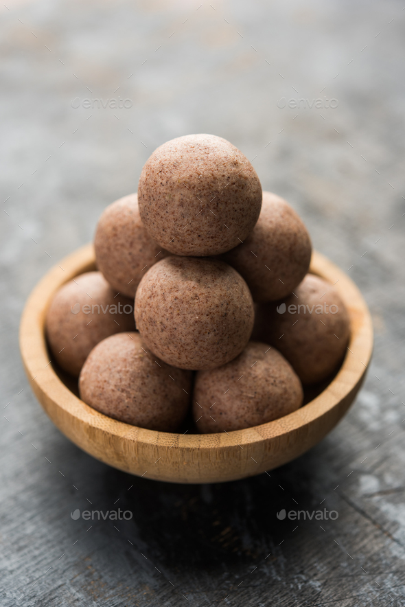 Ragi Laddu